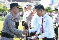 Kapolda Sumsel Beri Penghargaan ke 48 Personel Berprestasi, Ada yang Diundi Berangkat Umrah