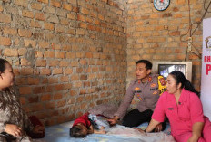 Bhayangkari Peduli, Ketua Bhayangkari OKU Timur Salurkan Bantuan Sembako di Martapura