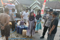 Dampak Kemarau, Polsek Buay Madang Timur Salurkan Bantuan Air Bersih ke Warga
